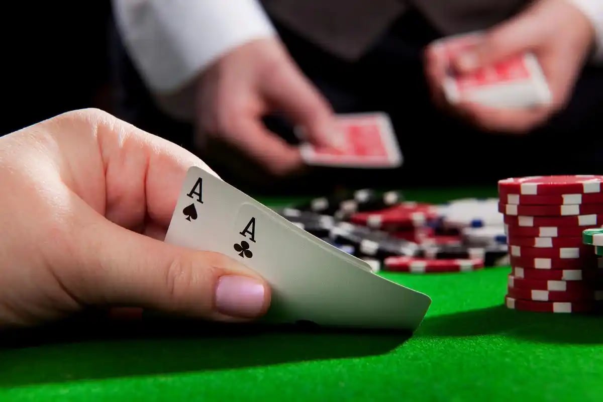 Online slot machine reels displayed on mobile browser for Filipino players at kasino game